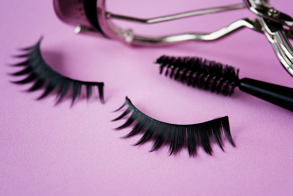 Jak dbać o sztuczne rzęsy